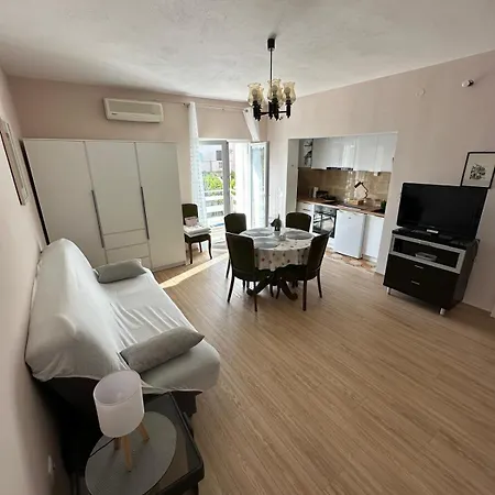 Apartman Mia * Biograd Na Moru